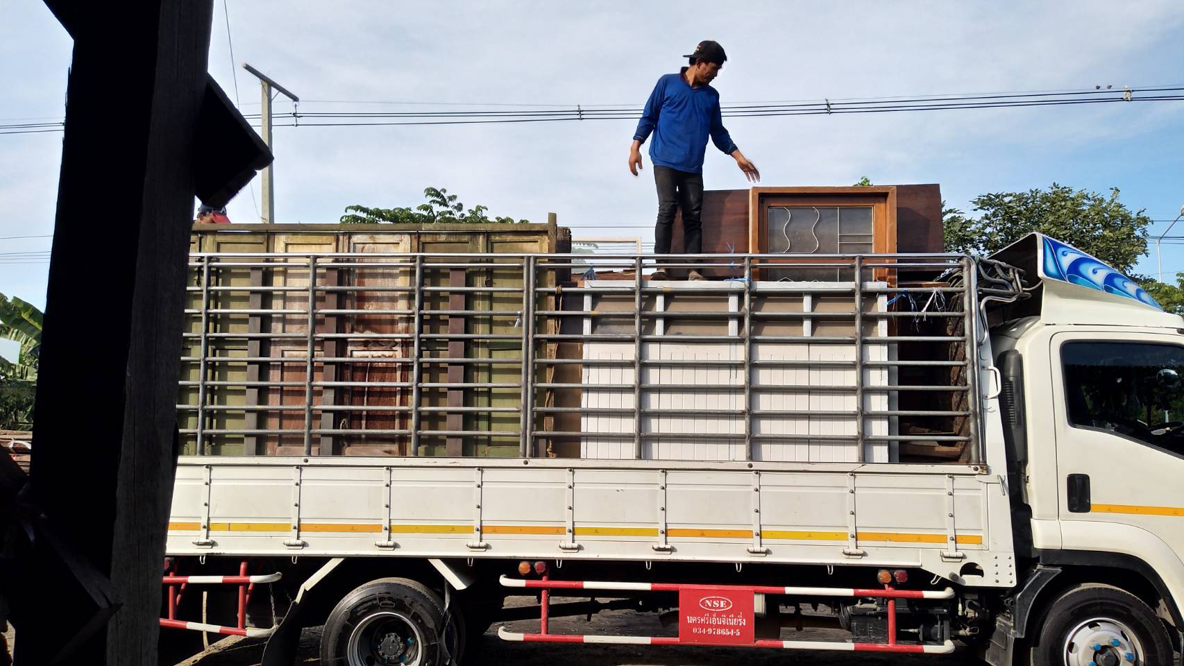 17 - https://รุ่งนําชัยค้าไม้เก่า.com | หจก.รุ่งนำชัยค้าไม้ - รับซื้อบ้านไม้เก่า บ้านไม้เก่า ไม้เก่าเรือนไทย โกดังไม้เก่า ไม้เก่าโรงงาน ไม้กองเก่า ให้ราคาสูงไม่ผ่านนายหน้า ให้ราคาสูงในราคาที่คุณพอใจ